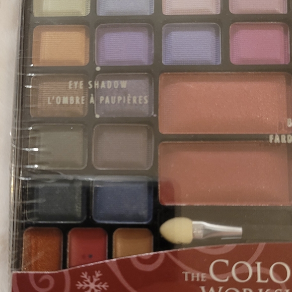 The Color Workshop Perfect Images 38+ Piece Makeup Set New - Picture 6 of 7